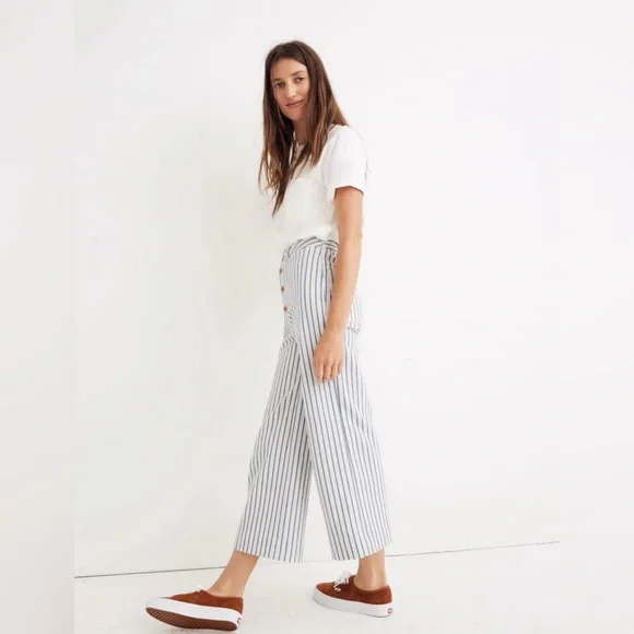 Madewell Emmett Wide-Leg Crop Pants in Stripe: Button-Front Edition in 26T - Picture 2 of 5